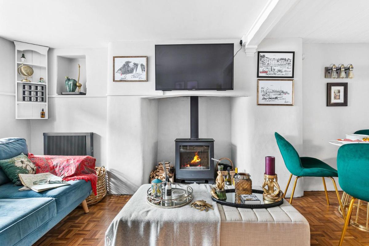 Crooks Cottage - Charming, characterful, glorious views from the garden - Housity