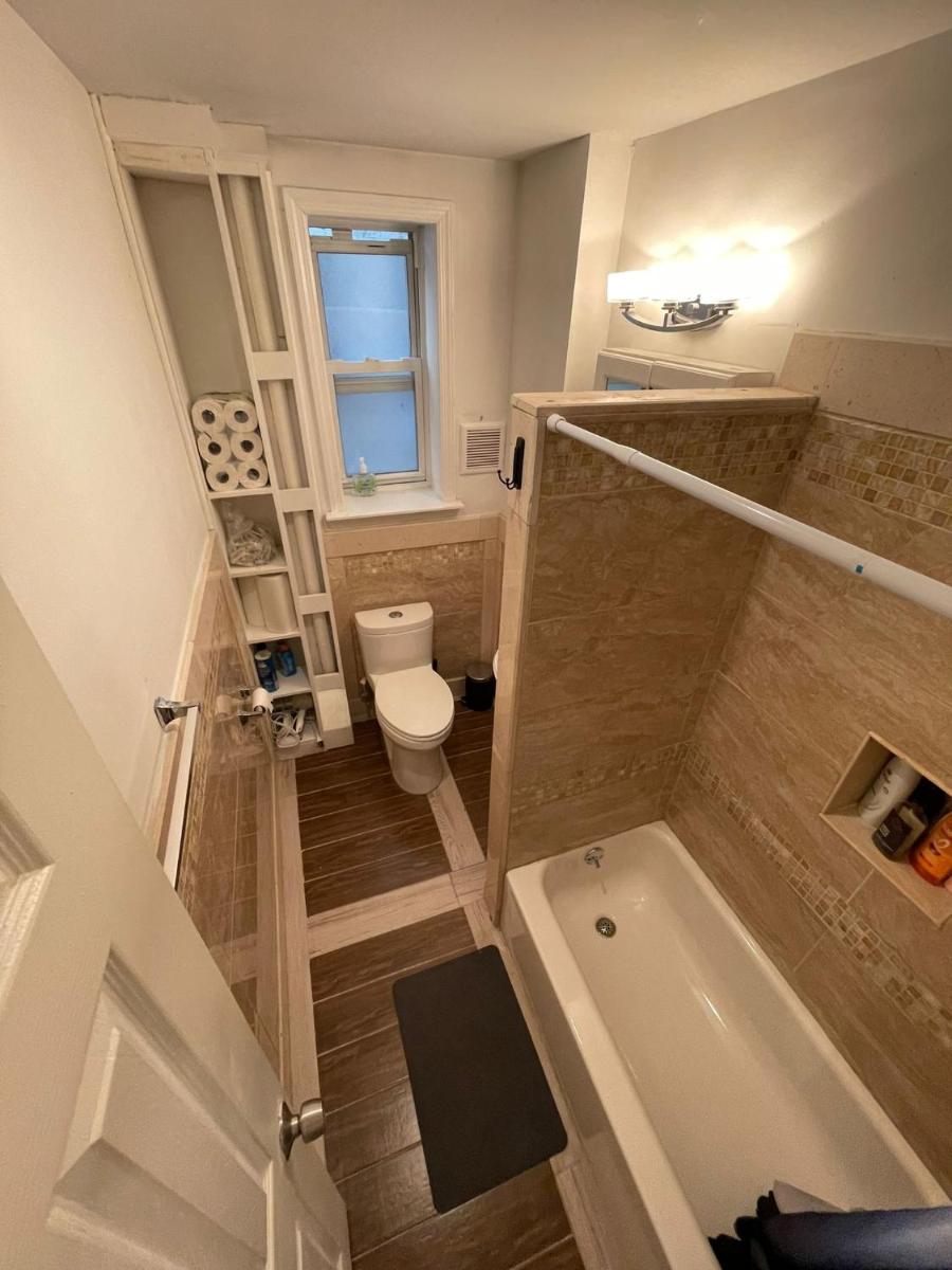 Elegant Private Room close to Manhattan! - Room is in a 2 bedrooms apartament and first floor with free street parking - Housity
