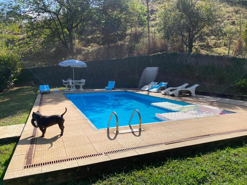 Casa de campo com piscina - Housity
