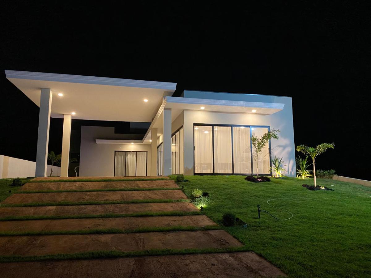 Casa Riviera Santa Cristina II - 3 suítes e piscina climatizada - Housity