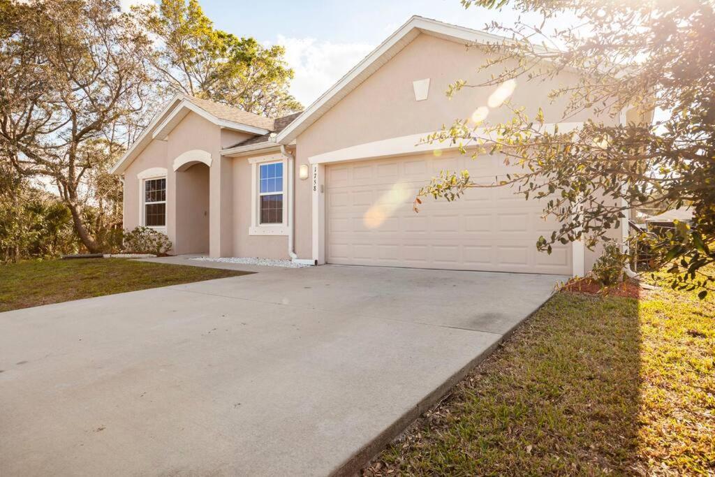 Modern 4 Bdr Home near Tradition Town Center - Housity
