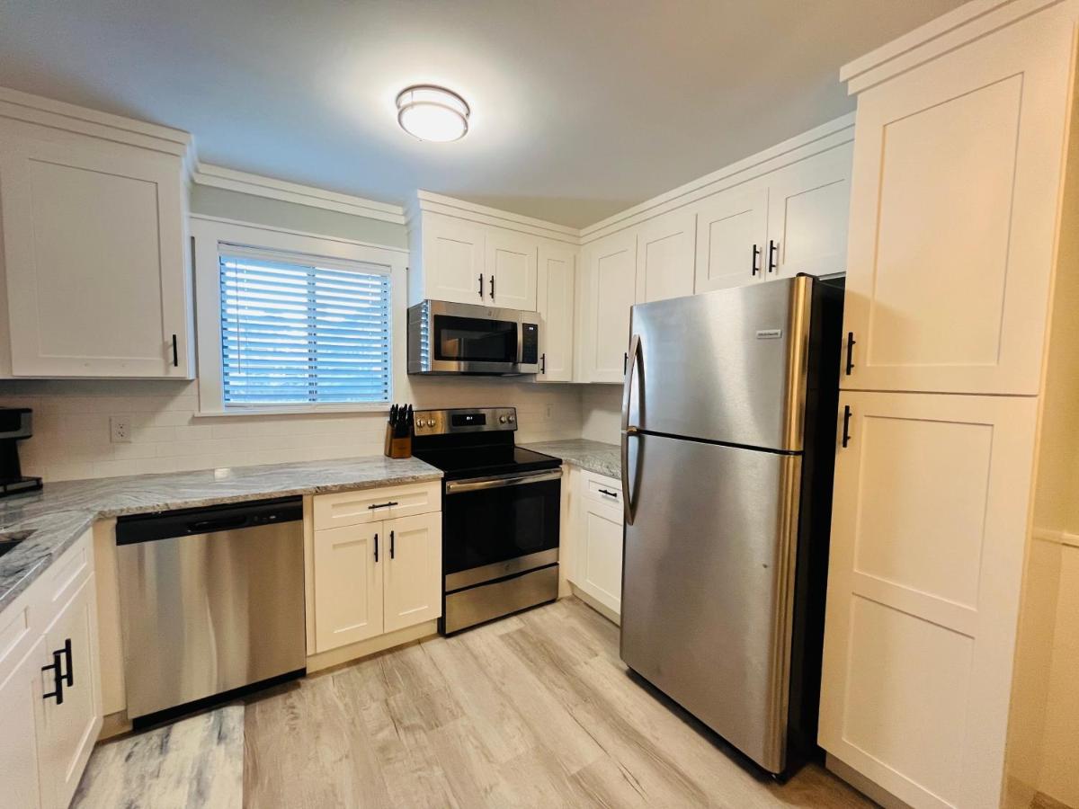 Classy Coastal - Boardwalk to the Beach, 3 pools, Tennis - Housity