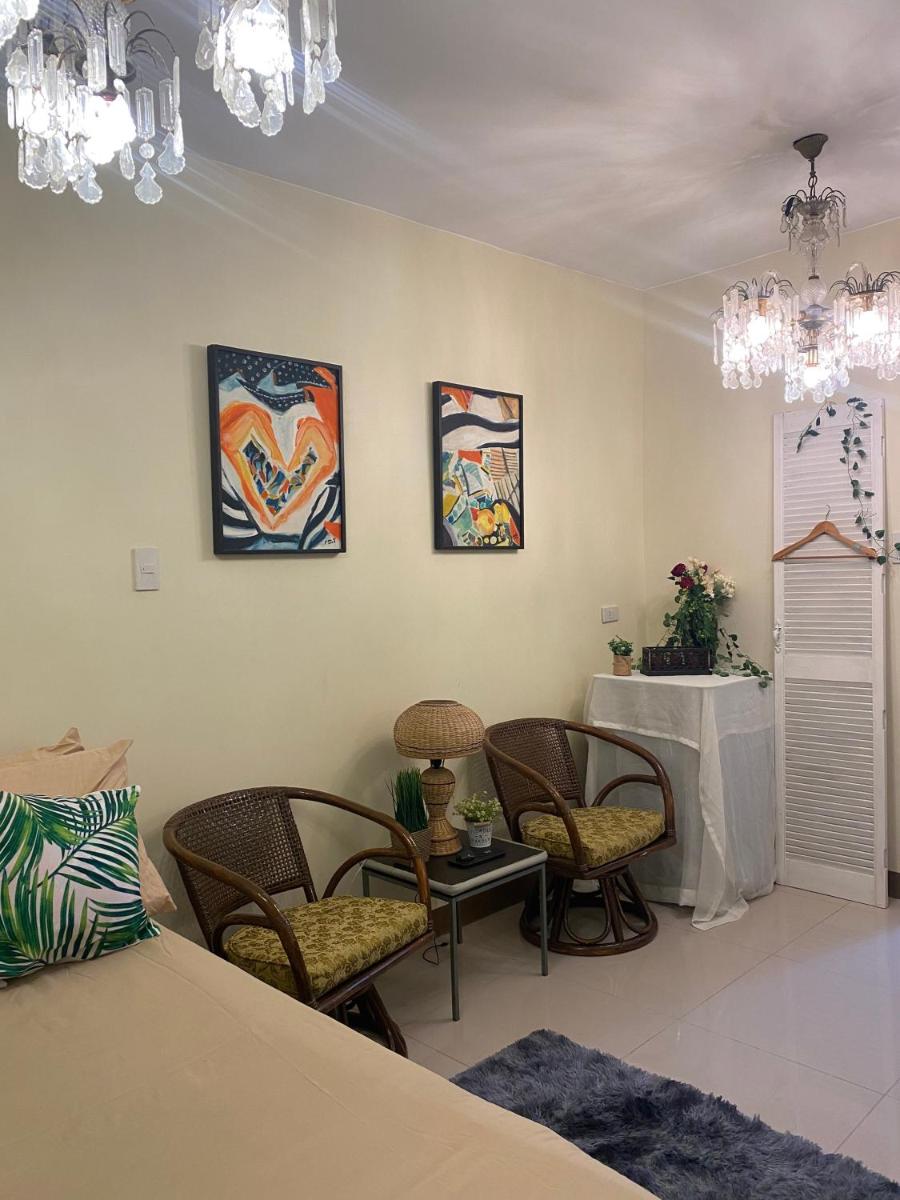CASITA LUCINA: Condo in Paranaque near Jaka Plaza and S&R - Housity