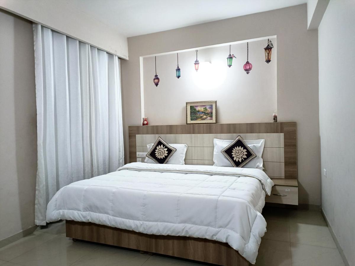 Meera Eternity - Housity