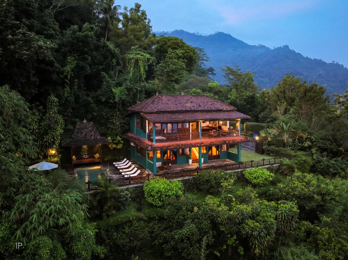 Suitetrails - Villa Borobudur Resort