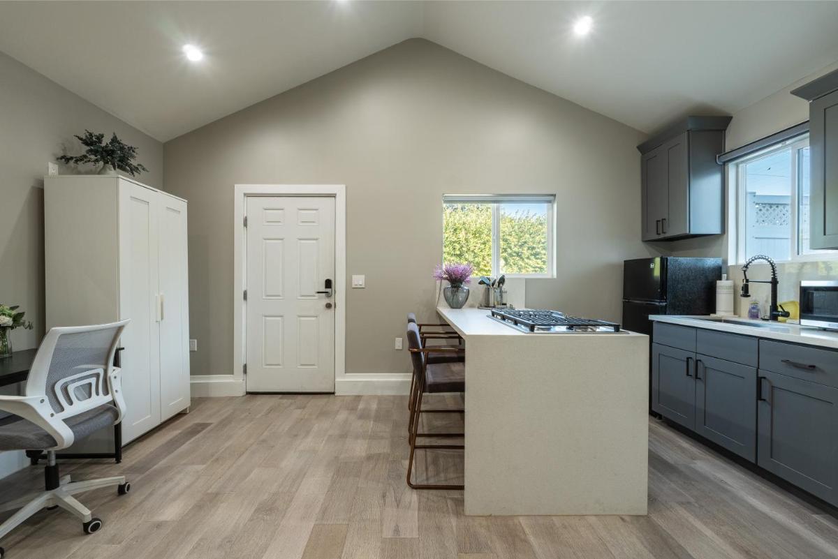 Suitetrails - Cozy Private Guest House in Los Angeles