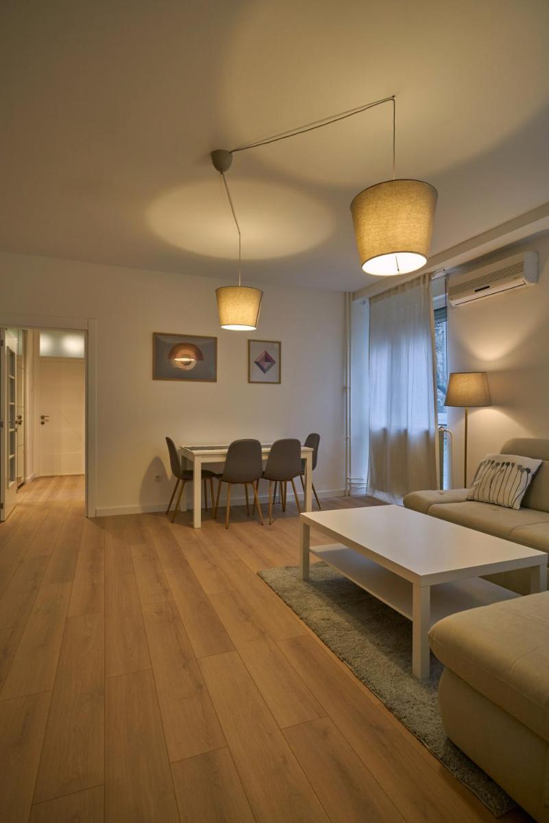 Perfect 10 - Housity