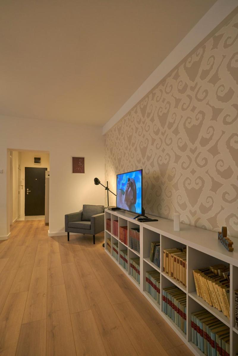 Perfect 10 - Housity