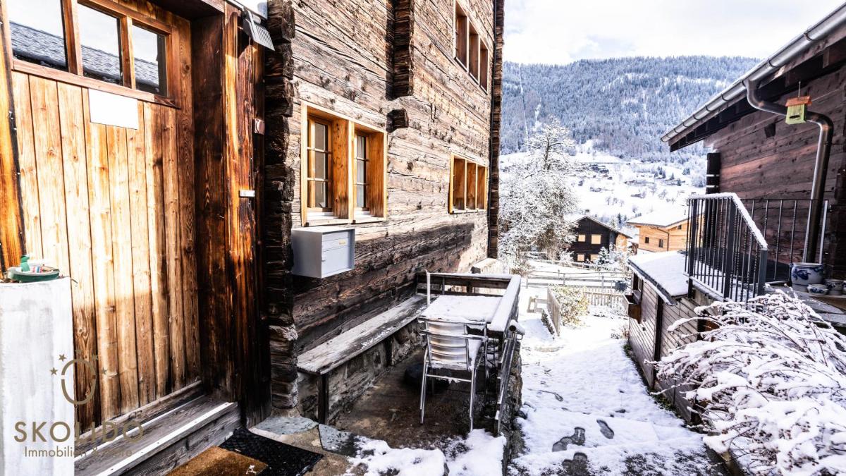 Heimeliges Walliserhaus - Housity