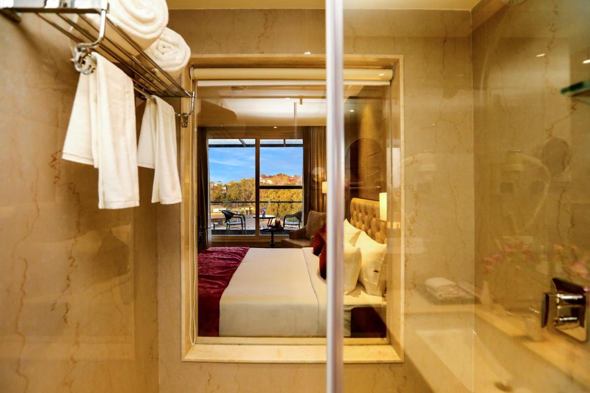 Regenta Place Jhansi by Royal Orchid Hotels Limited - Housity