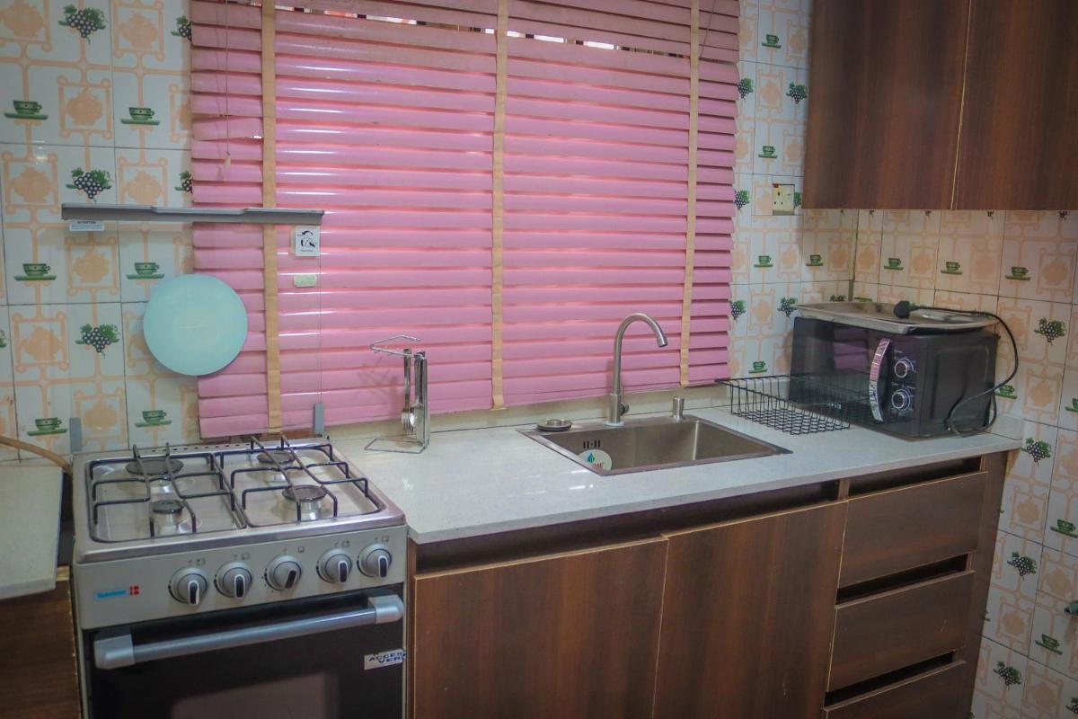 Sherifat's Lodge - Housity