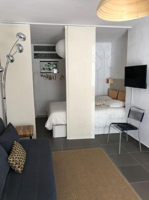 Casa Amélie - Studio with patio - Housity