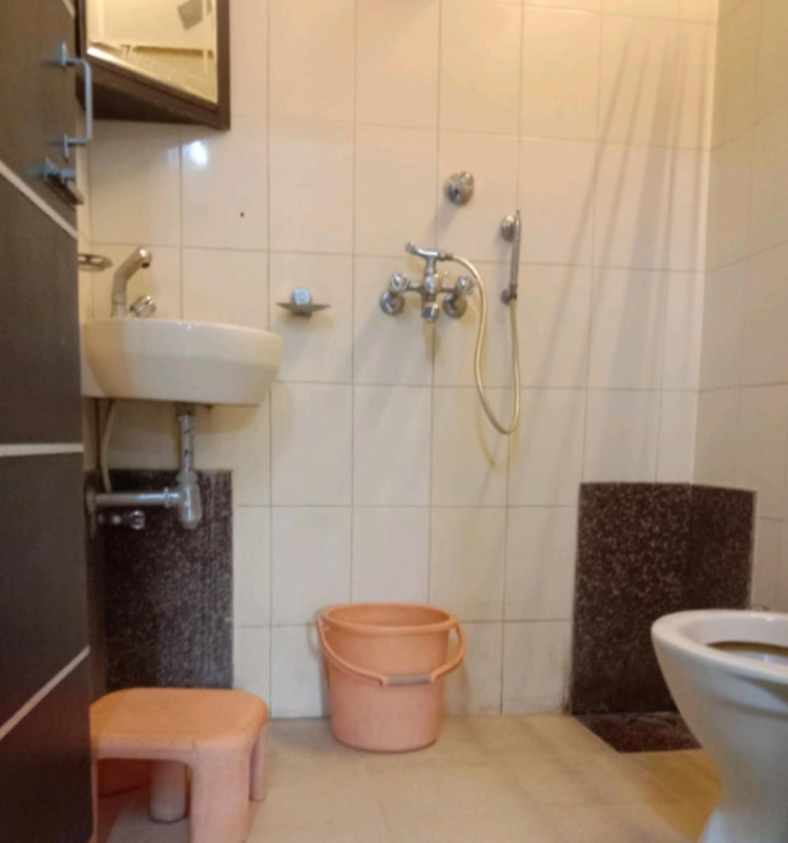 Hotel The Central By WB Inn - Housity