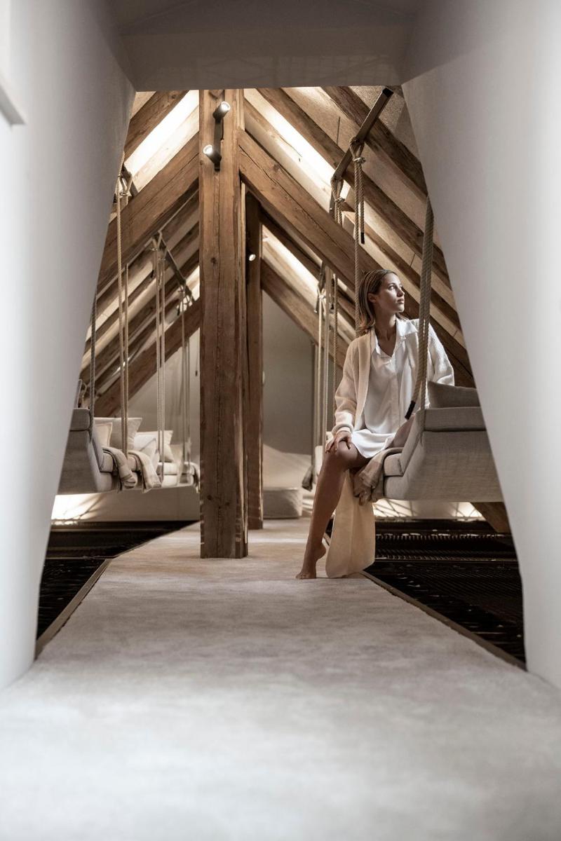 Ein Bett oder Betten in einem Zimmer der Unterkunft HOTEL & SPA Goldene Rose