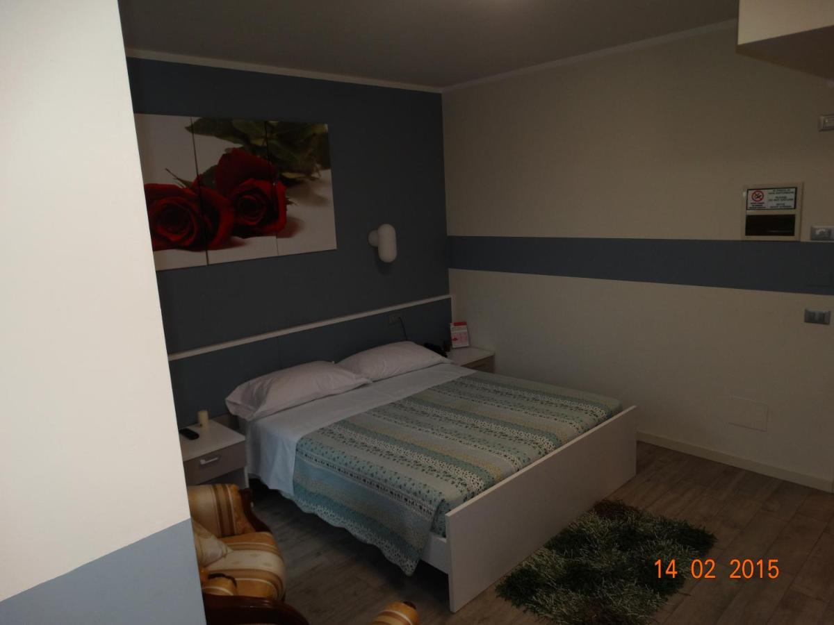 Hotel Moderno - Housity