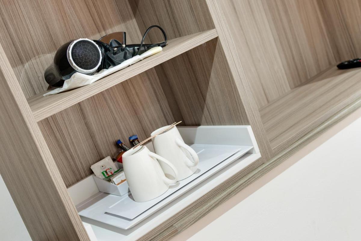 The Podworks Hotel - Housity