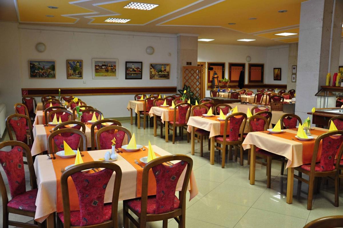 Tatra Hotel - Housity
