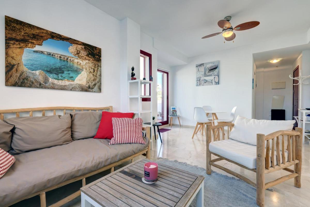 Beautiful penthouse with sea views - Housity