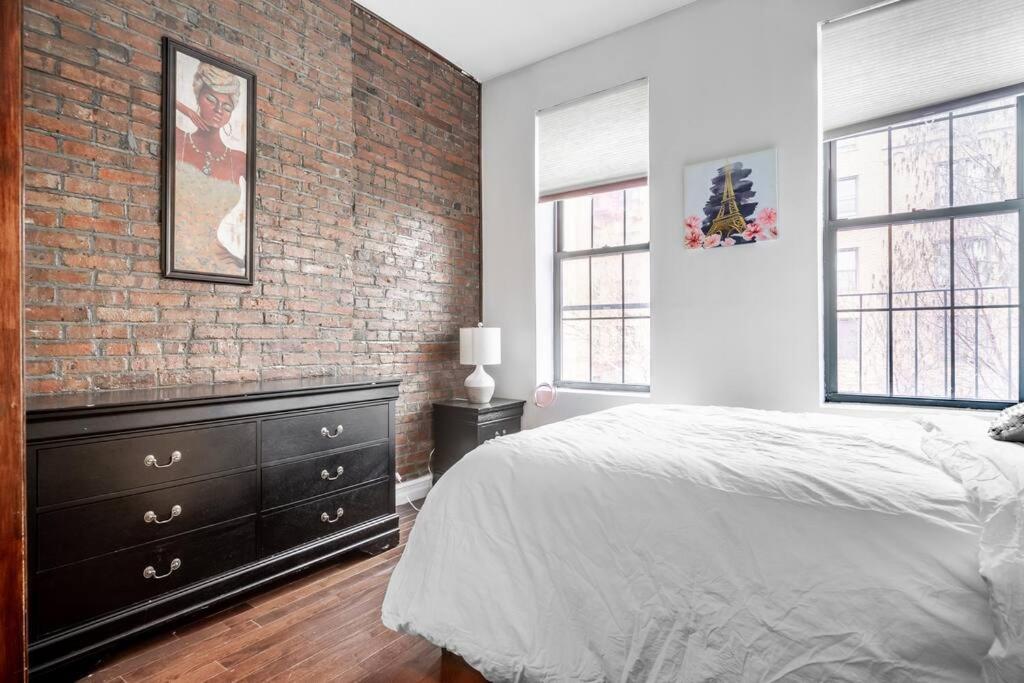 Stylish and Cozy 1 Bedroom Apartment In Bedstuy - Housity