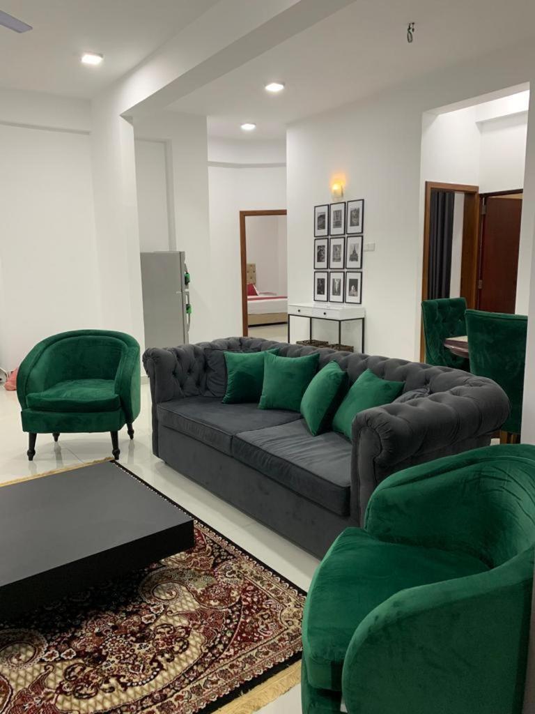 Trend Marine Apartment, Colombo - Housity
