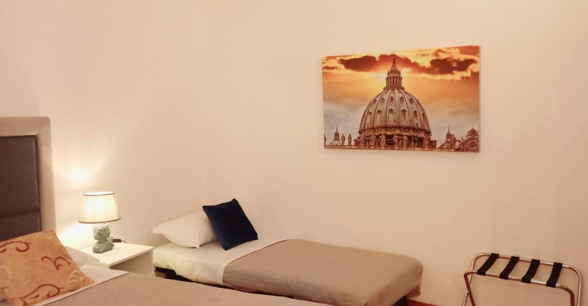 Charme de Rome Vatican Apartment - Housity
