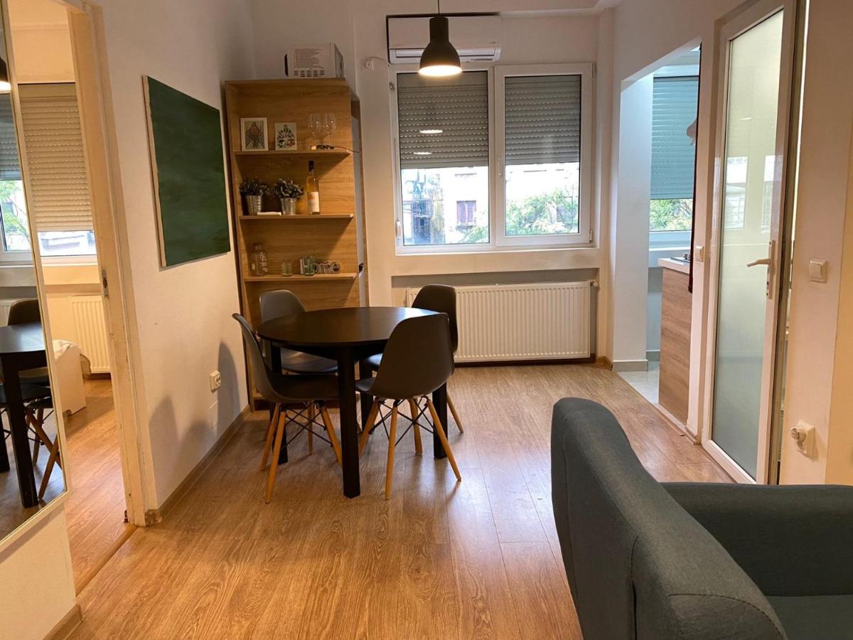 Suitetrails - Beautiful style apartment in center bucharest