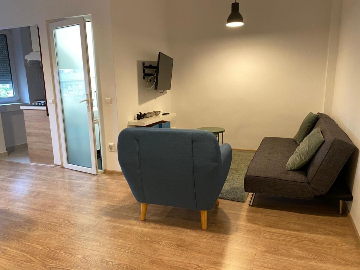 Suitetrails - Beautiful style apartment in center bucharest