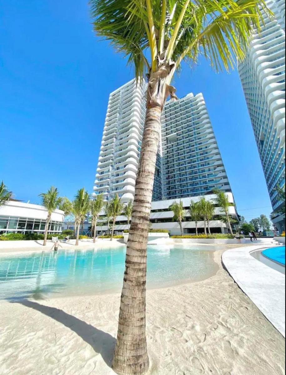 Azure North Studio Fully Furnished - Housity