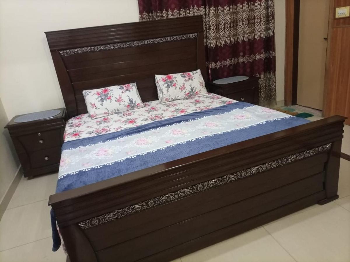 Township - Fully furnished elegant complete portion for families - Housity