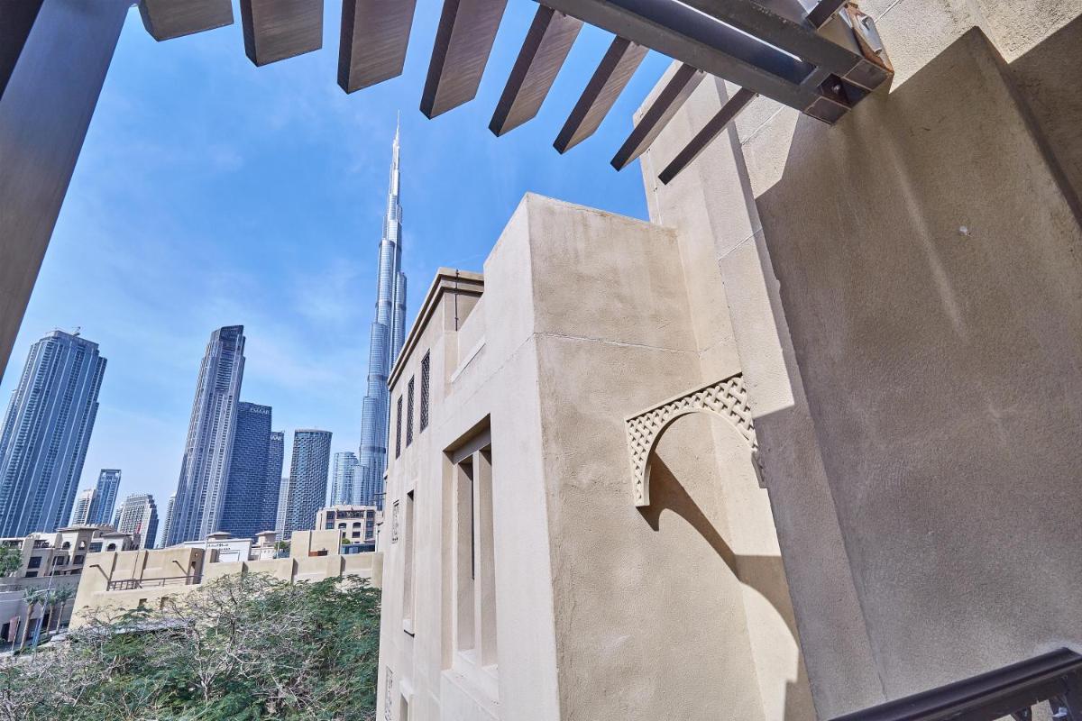 Golden homes Burj khalifa view Yansoon 1BR heart & Soul old town Beside Dubai mall Burjh Khalifa - Housity