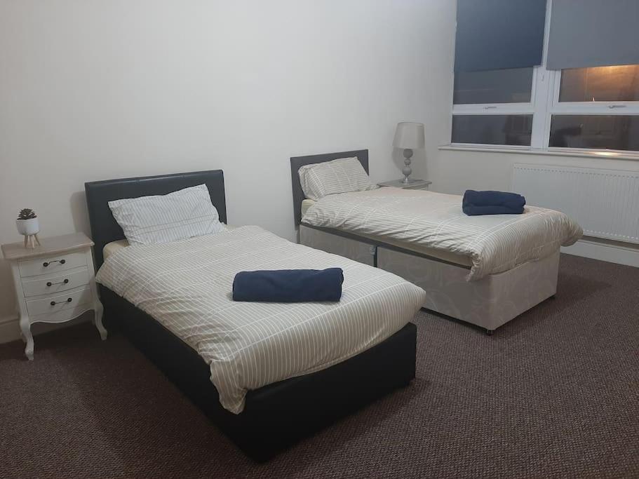 Spacious. Contractors. Brierley - Housity