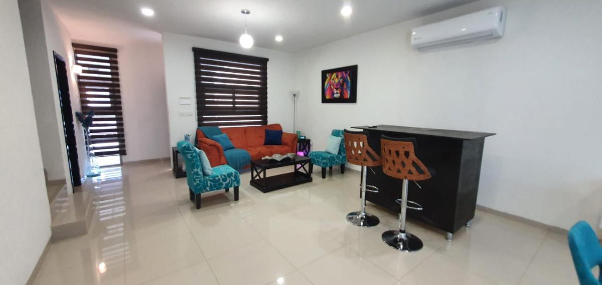 Silvina Residential House - Housity