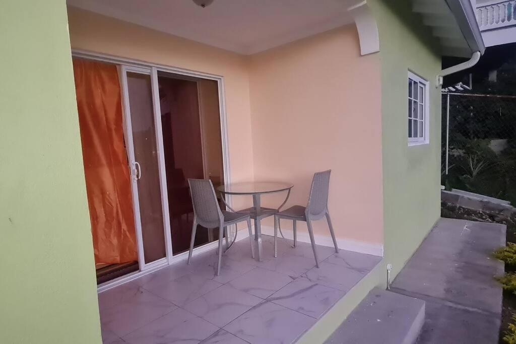 The Den & Deck - Housity