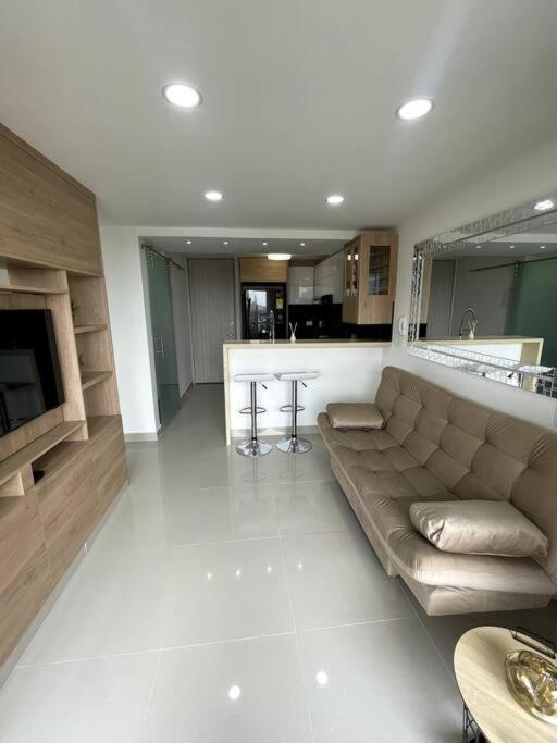 Hermoso e iluminado Apartamento - Housity