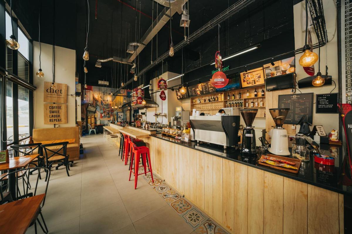 Tamansari Mahogany by RM - Housity