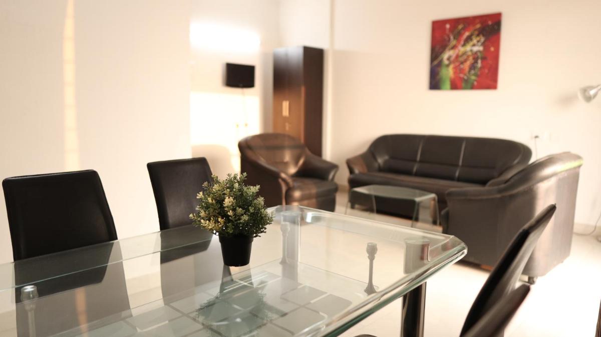 Seaview Luxe Apartments - Housity