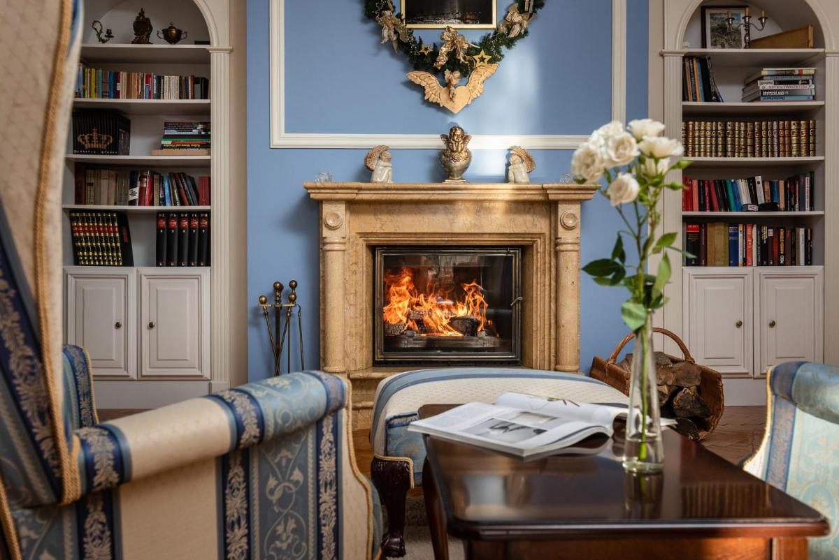 Experience History - Stunning Mansion near Krakow - Housity