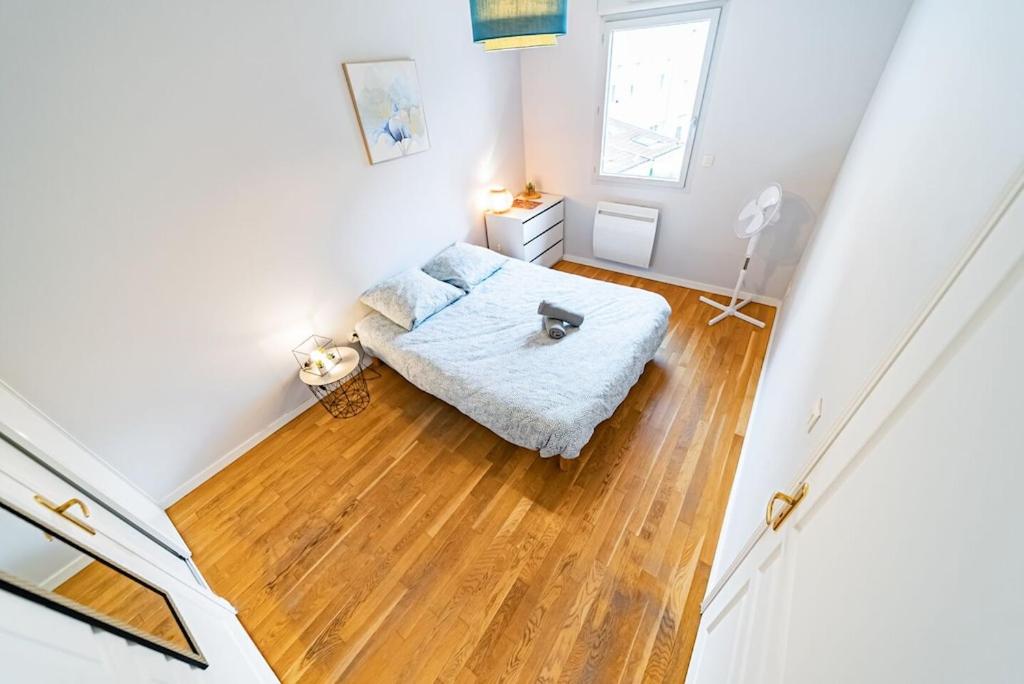 Charming T2 (44M2) bright with Terrace - Housity