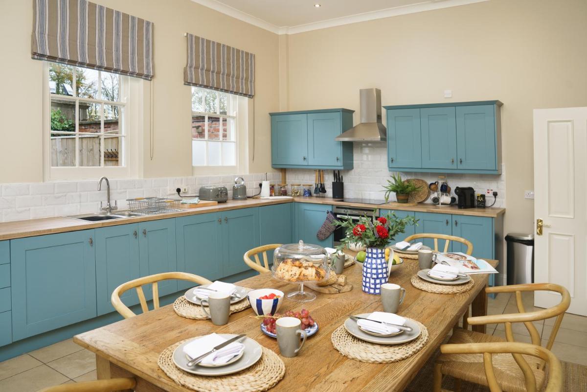 Dukeswood Cottage, Wynyard Hall - Housity