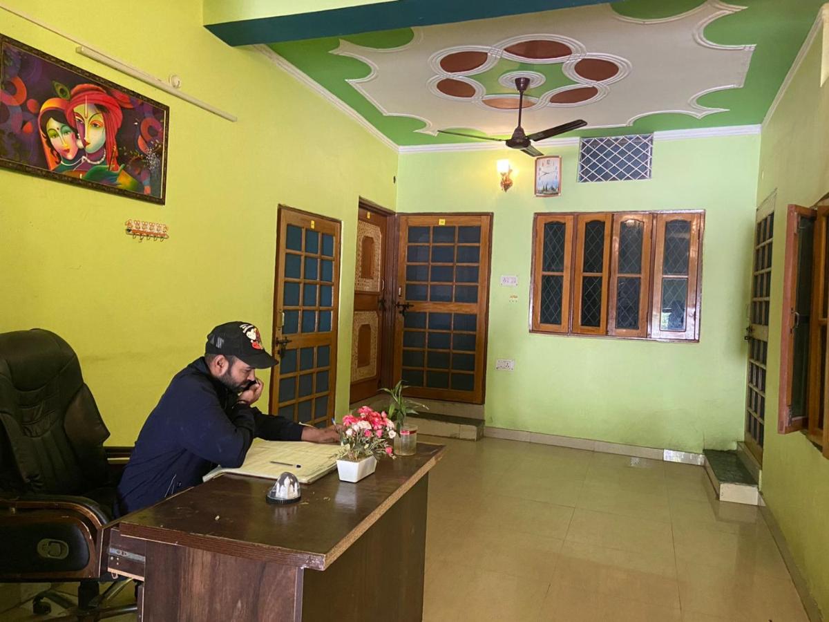 Suitetrails - Squirrel Shambhu Home Stay By WB Inn