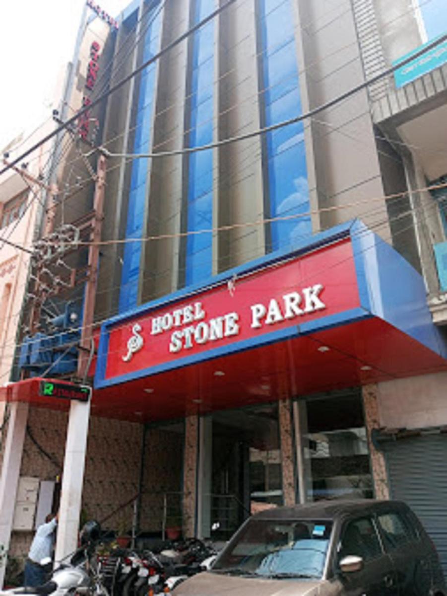 Hotel Stone Park by WB Inn - Housity