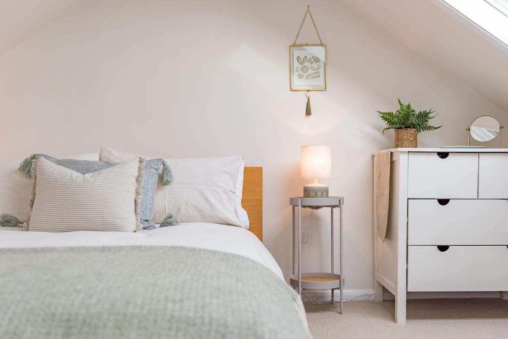 Cliffeside Cottage - Housity