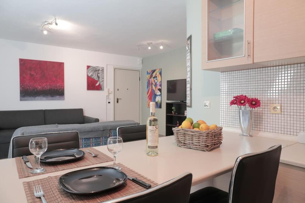 5 min from Papageorgiou Free Indoor Parking - Housity