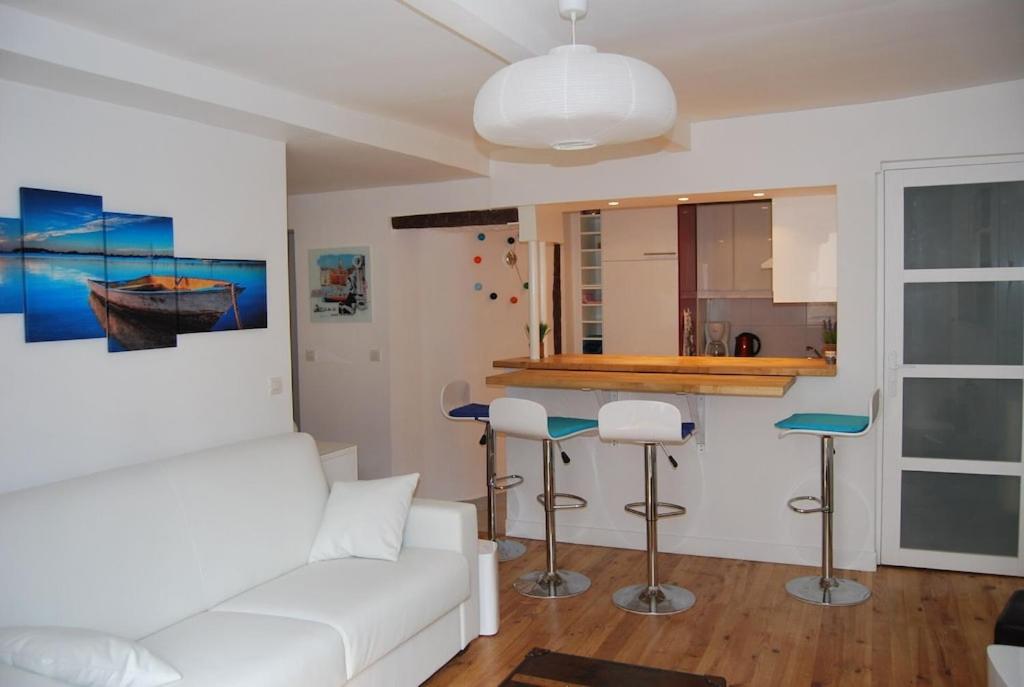 Suitetrails - High Standing 2-Room Apartment in Latin Quarter Paris