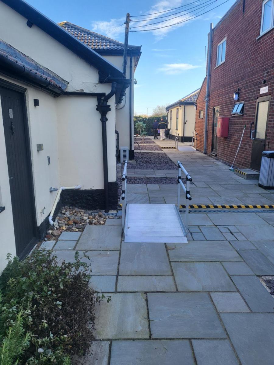 Watton Vibe Hotel - Housity