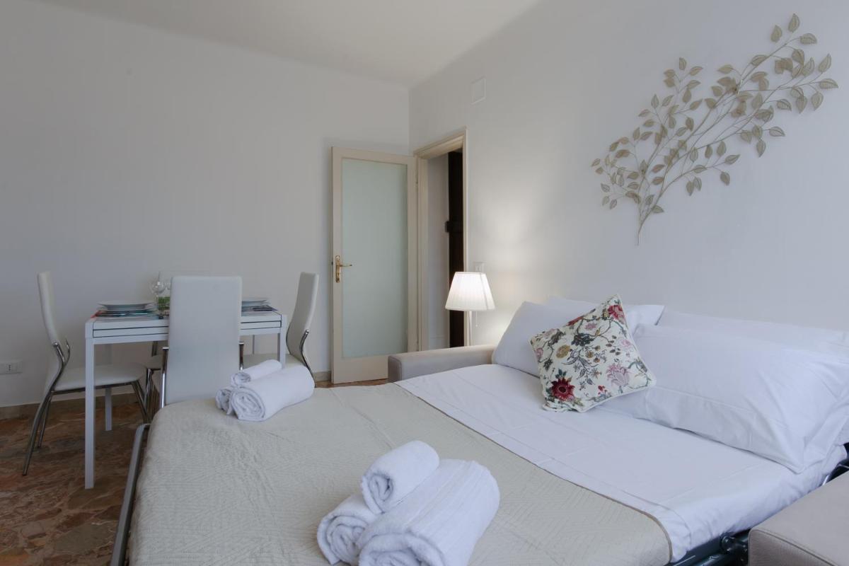 Tirrenia Cozy Apartment near the Beach - Housity