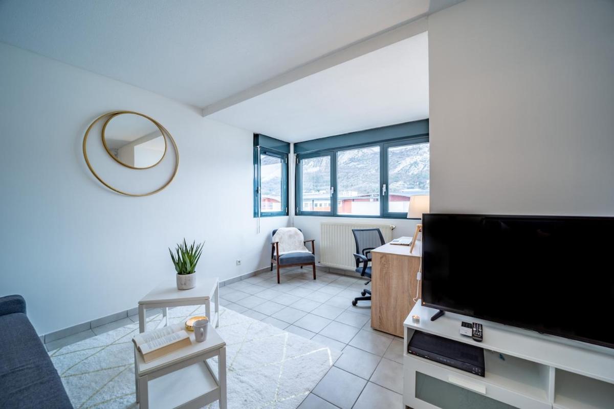 Standing Europole, garage privé, calme, netflix - Housity