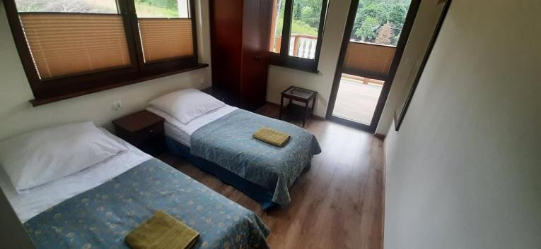 Apartamenty Pod Caryńską - Housity