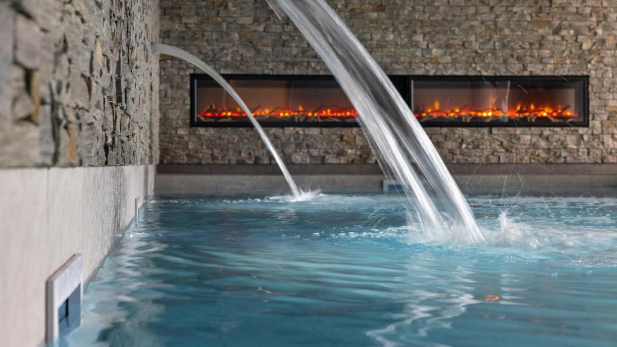 Piscine de l'établissement HIGALIK HOTEL ou située à proximité