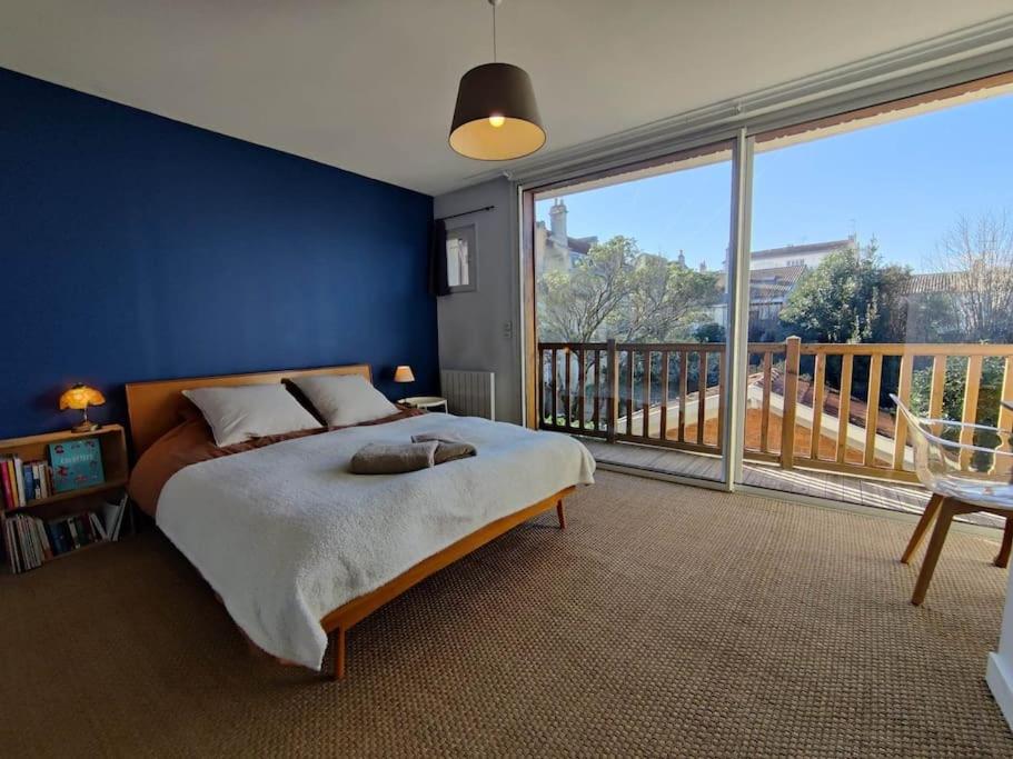 Charming House Bx YourHostHelper - Housity